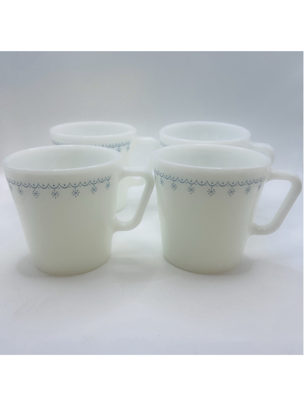 Vintage Pyrex Blue Snowflake Garland Mugs Set Of 4 Coffee Cups D Handles - Picture 2 of 4